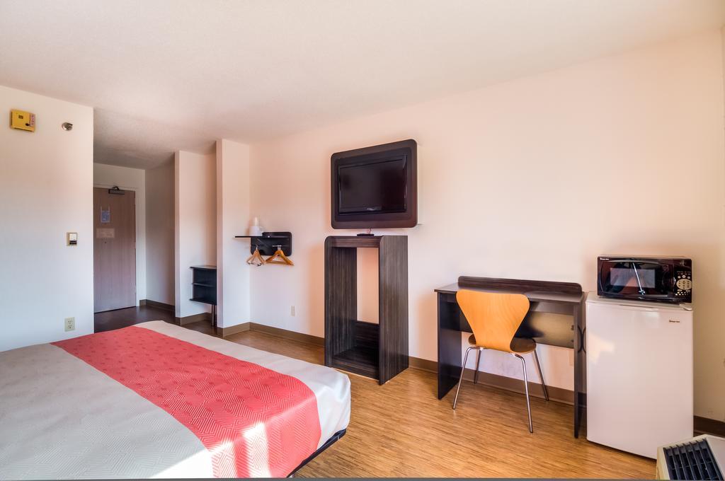 Motel 6 Normal Zewnętrze zdjęcie