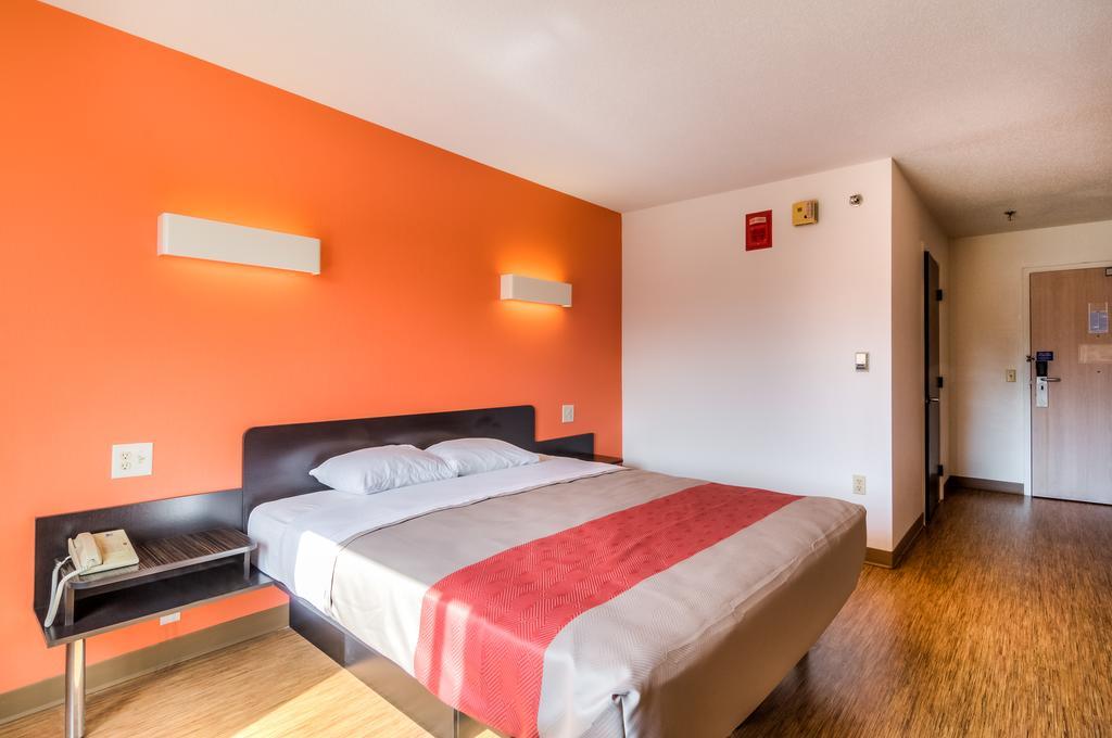 Motel 6 Normal Zewnętrze zdjęcie