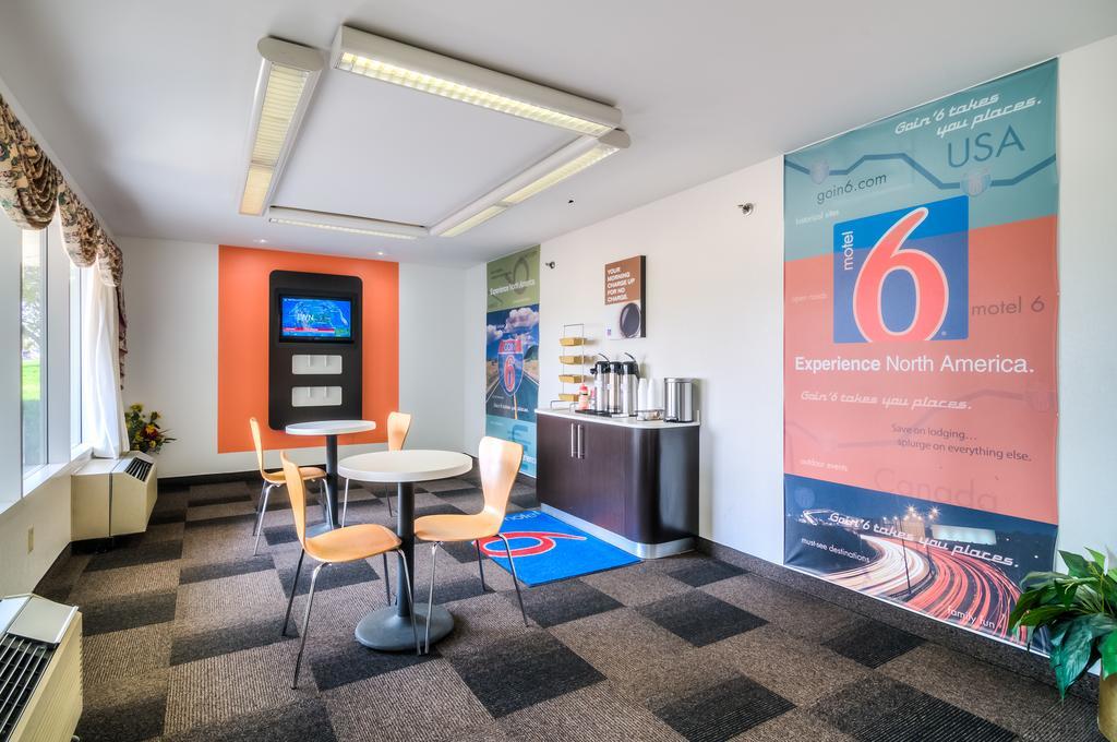 Motel 6 Normal Zewnętrze zdjęcie